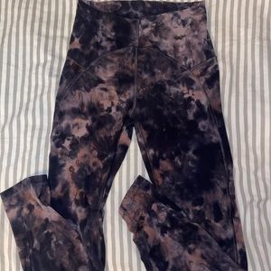 Lululemon InStill High-Rise Leggings 25” with leg detail